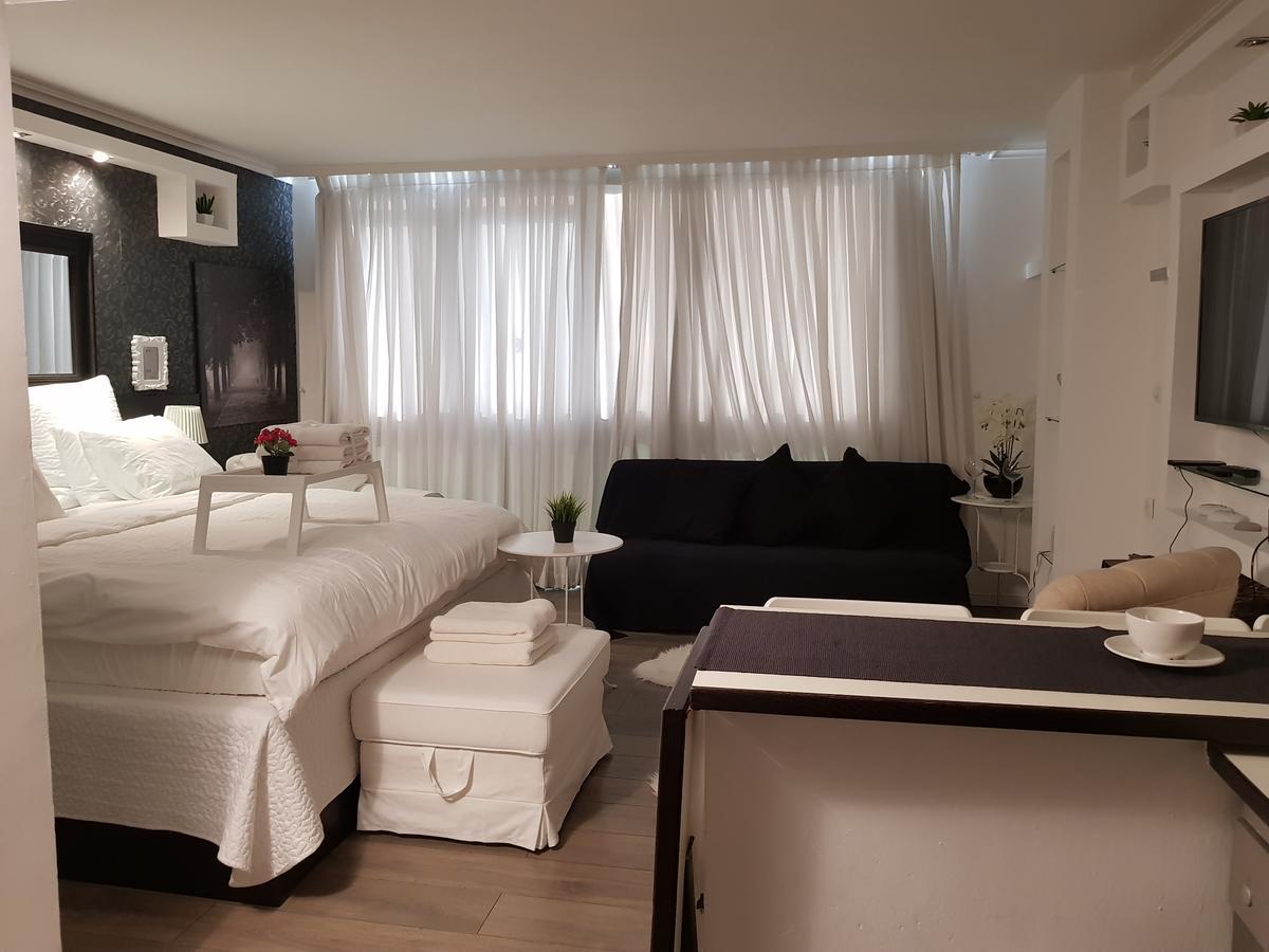 Cosy Studio In A Luxury Hotel Herzelia Exteriör bild
